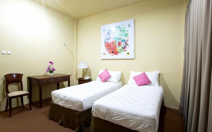 Maven Buncit Hotel