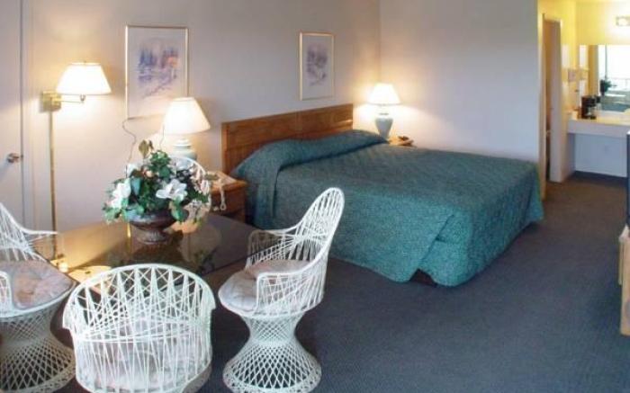 Applegate Inn