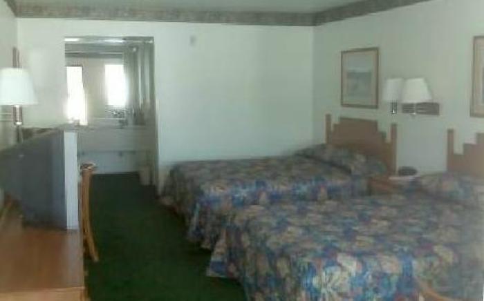 Diboll Inn and Suites