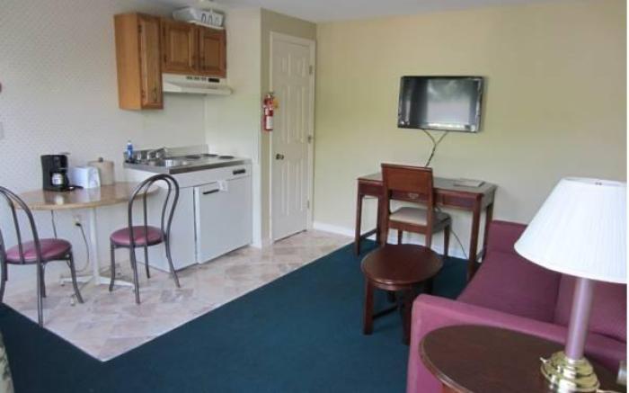 Founder's Brook Motel and Suites