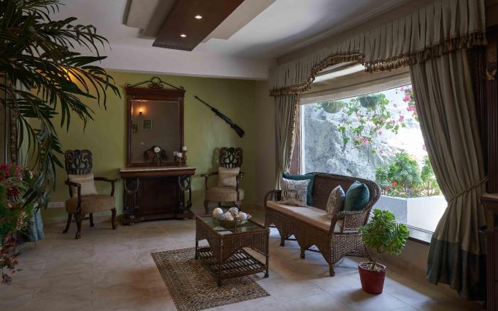 LohonoStays Soni Estate