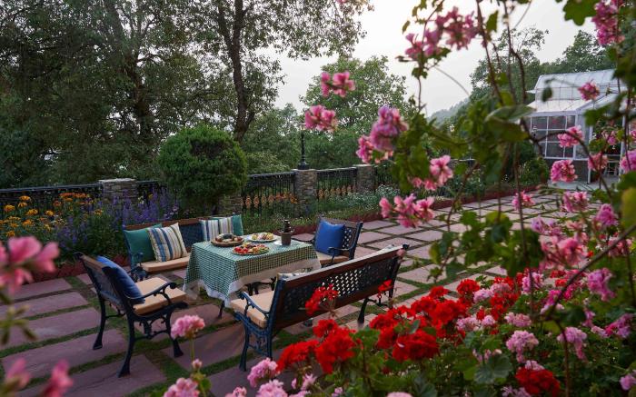 LohonoStays Soni Estate