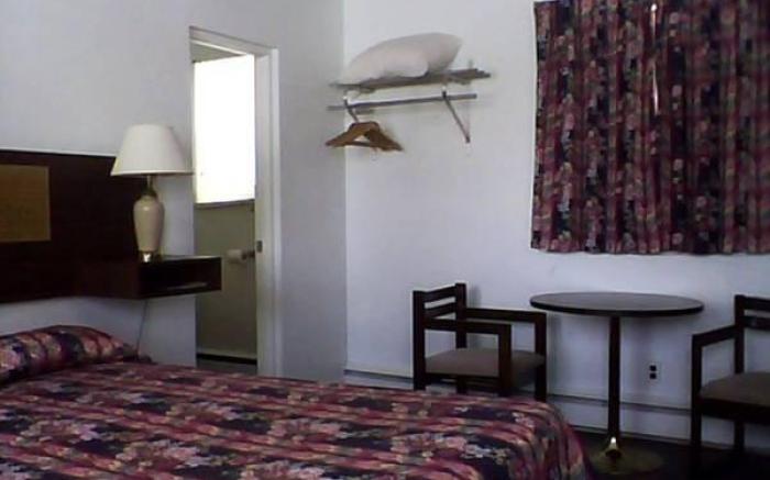 Walkerton Inn Motel