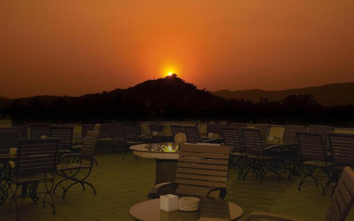 Le Méridien Jaipur Resort & Spa