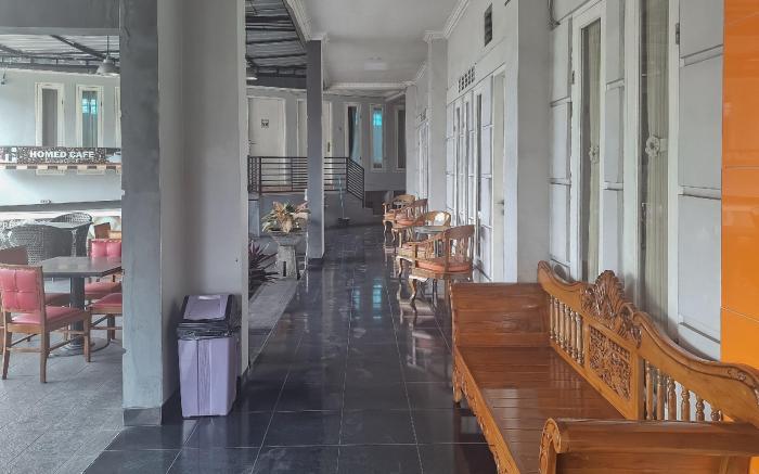 RedDoorz @ Hotel Arwana Safari Puncak