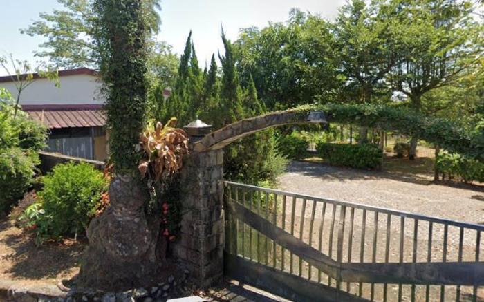 Fisherman Village Homestay (Whole House - 3 Rooms) Camping, Fishing, Barbecue