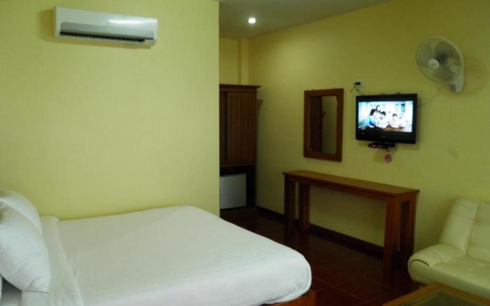 Ruen Narisra Resort