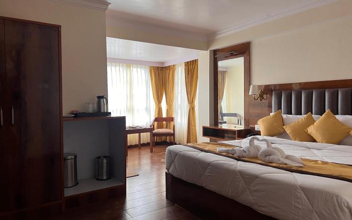 Hotel Raj Ville