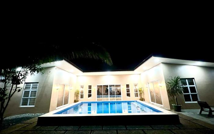 Terra Vascileia Queen with pool (good for 32 pax)
