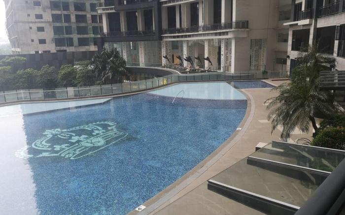 Studio | Netflix 55"TV | 200MBS | center of Makati