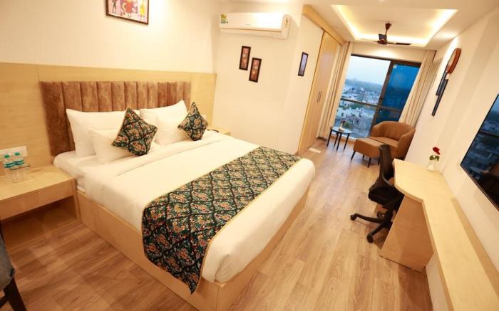 The Divine Hotel