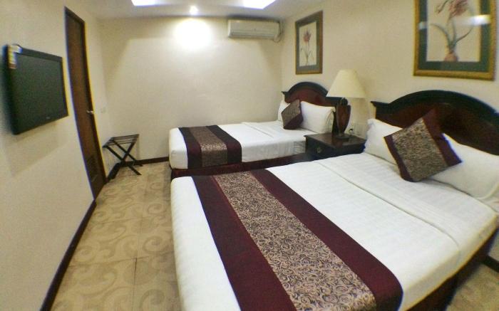 Cindy Kelly Hotel