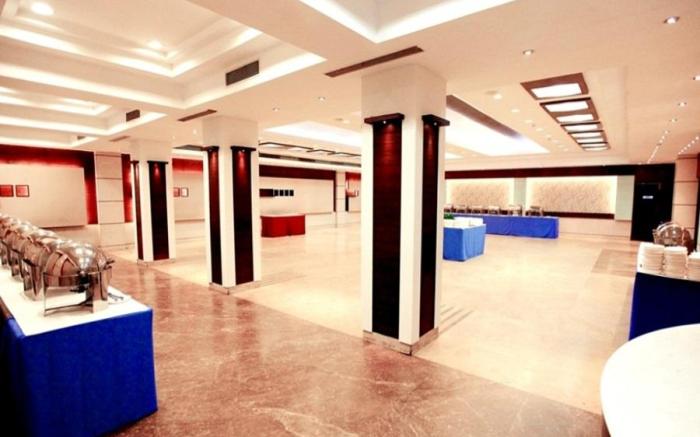 Hotel K.C. Cross Road