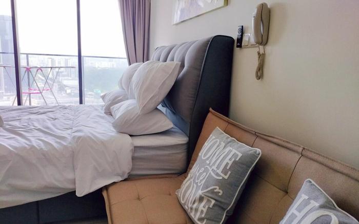 City-View Studio Retreat with Spectacular View TRX