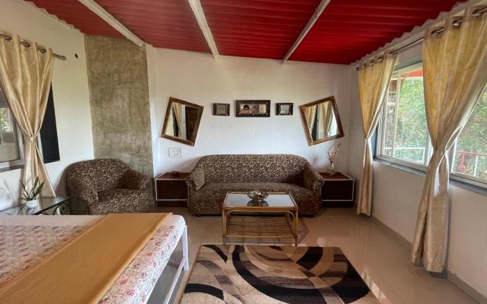 Balcony room with massive hall