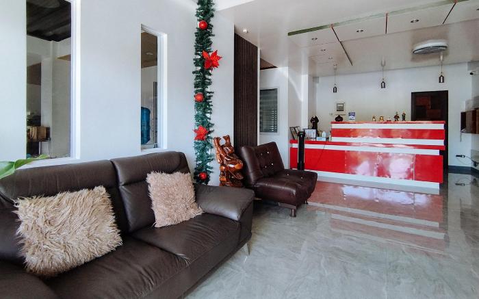 RedDoorz @ LQJ Hotel Old Buswang Kalibo