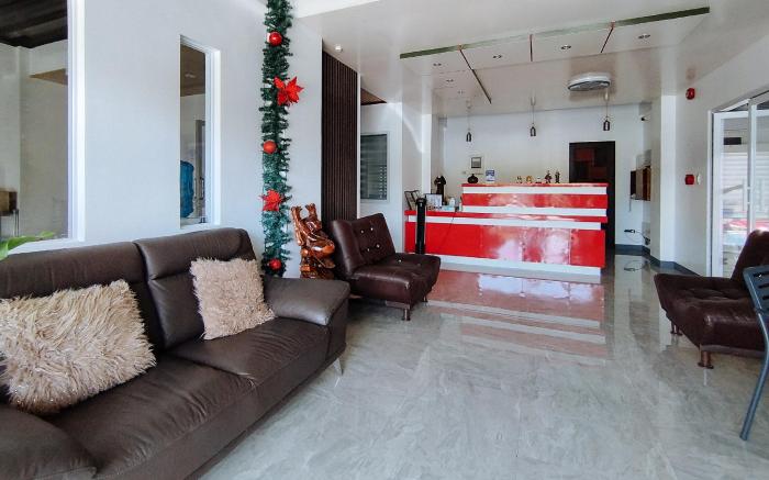 RedDoorz @ LQJ Hotel Old Buswang Kalibo