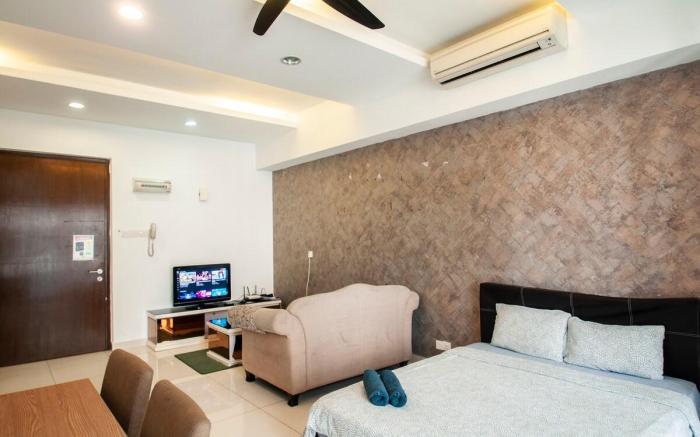One BR Balcony/KLCC VIEW Pool/5mins walk to PWTC