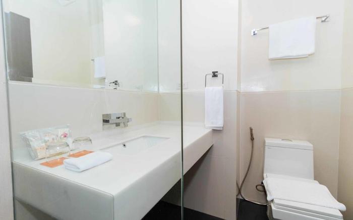 Maxx Hotel Makati