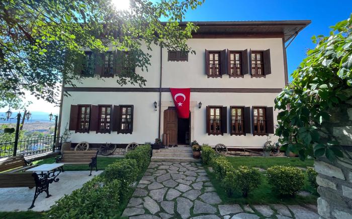 Leyla Hanım Konağı