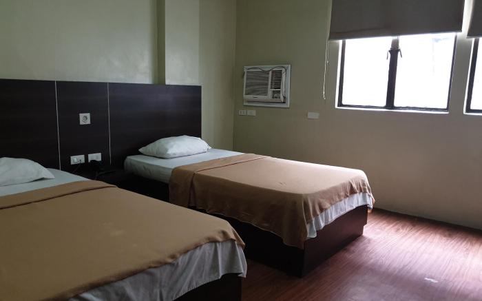 OYO 1011 First Hotel