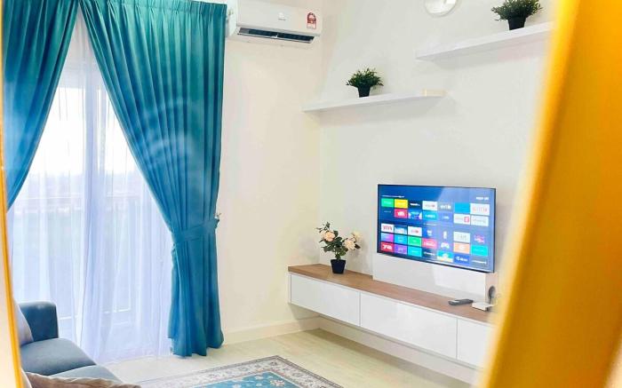 A Stylish Family Room FREE NETFLIX + WIFI