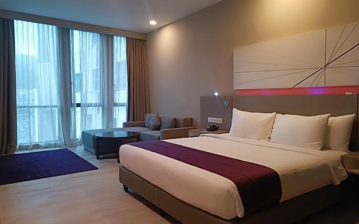 Grand Charis Hotel