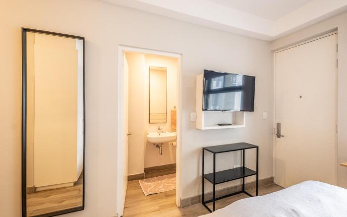 Family-Friendly*2BR APT*Pool*Near Menlyn Mall*