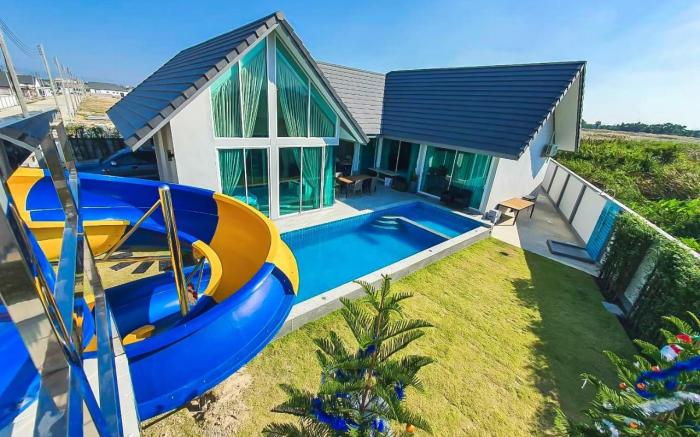 Teepakpoolvilla