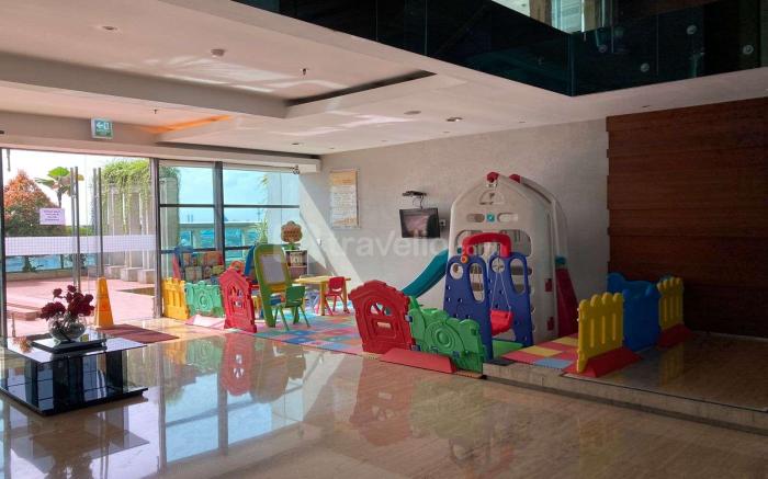Homey 1BR Aryaduta Residence Surabaya By Travelio