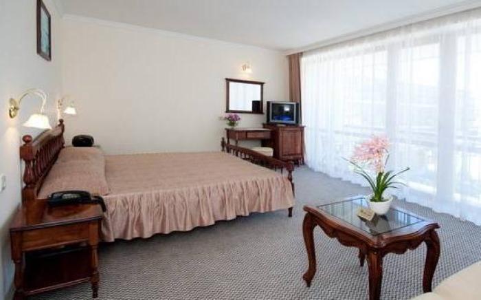 Mercury Hotel-Premium All Inclusive