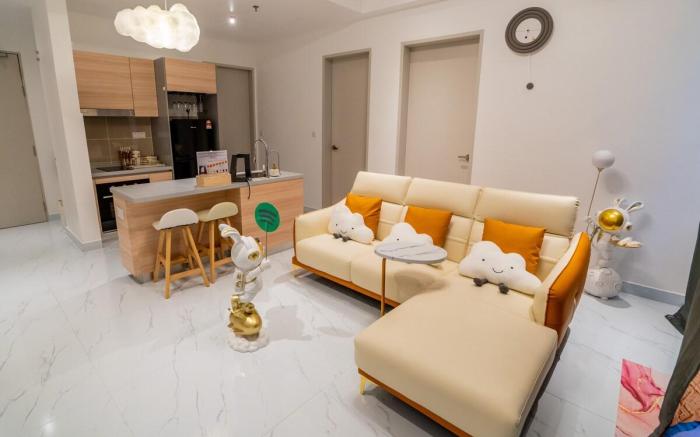 Skyscraper 65 KL Highest Outdoor Bathtub Penthouse