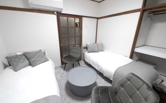Close to Shinjuku! [3rd]Corner,Twin beds,Projector