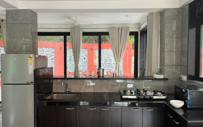 West Valley Villa, Casa Raywood