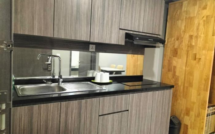 Great Deal Apartemen Grand Jati Junction unit 1811