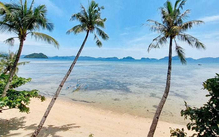 RedDoorz @ Island Front Cottages El Nido