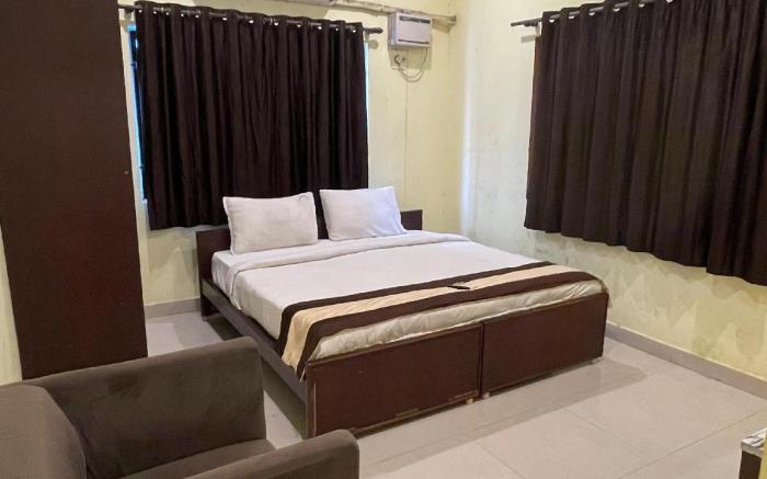 Earth Hotel Vadapalani