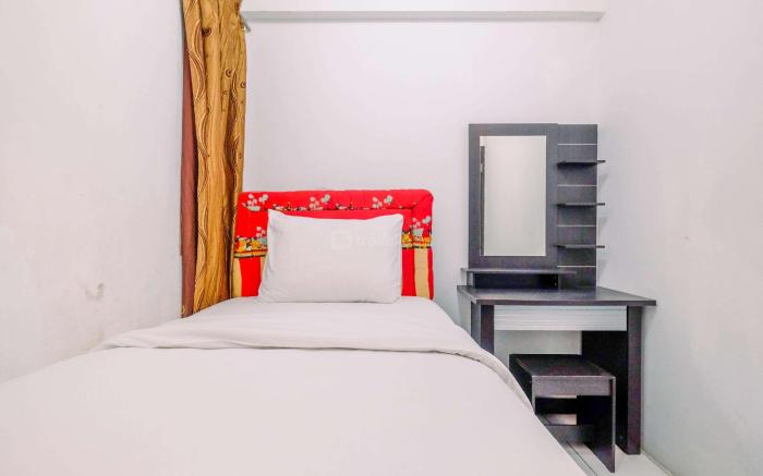 Warm and Cozy 2BR Mutiara Bekasi Apt By Travelio