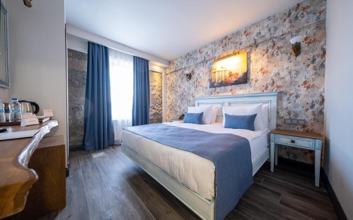 ASSOS TROY PORT HOTEL