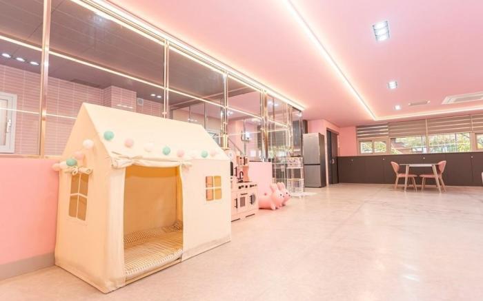 Yeonhuijae Kids Pool Villa Naewonsa Branch