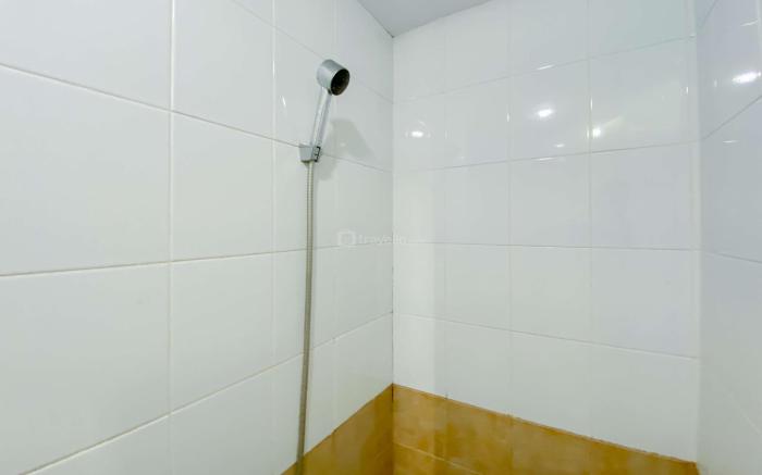 Comfort Studio at Green Pramuka City By Travelio