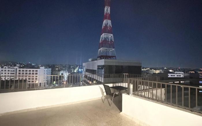 Cozy Rooftop Near Al Services 23