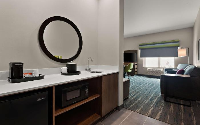 Hampton Inn & Suites Ruskin I-75