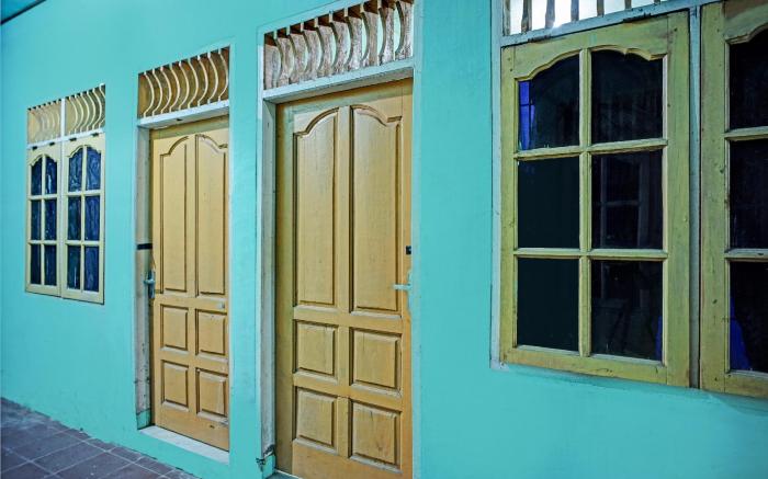 OYO 93298 Barito House