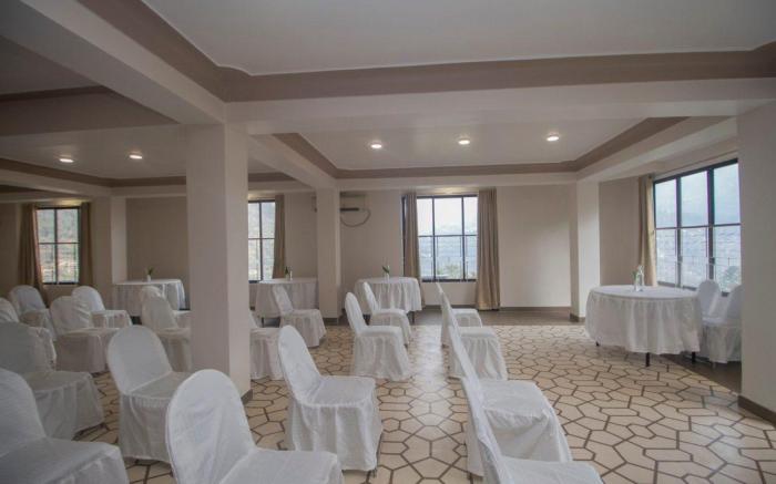 HOTEL LA WALNUT GROVE