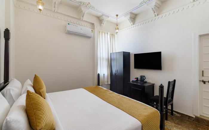Hotel Rudrkripa with Swimming Pool