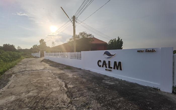 CALM RESORT