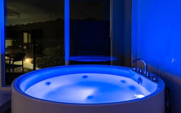 GYEONGJU LINEVIEW POOLVILLA