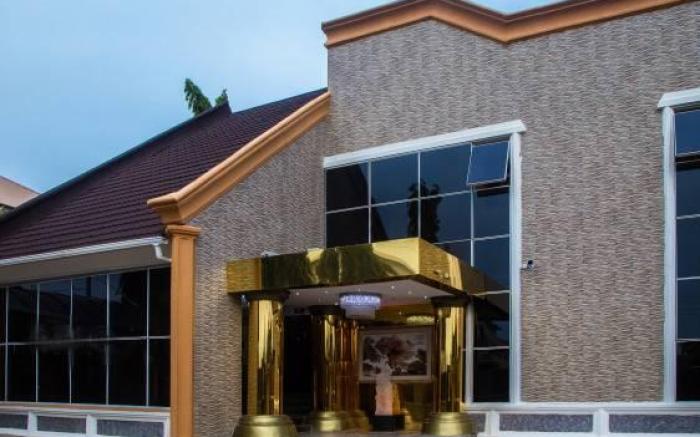 E-Suites Luxury Hotel