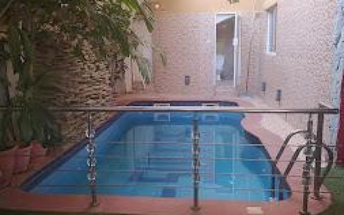 E-Suites Luxury Hotel